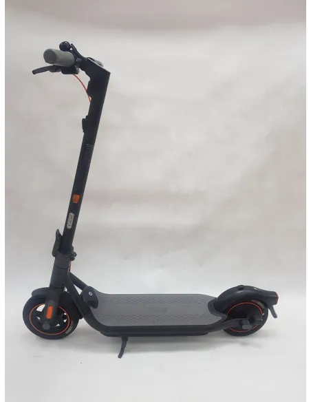 Hulajnoga Elektryczna Segway-Ninebot F65I 400W 25km/h IPX5 561Wh Do 65KM