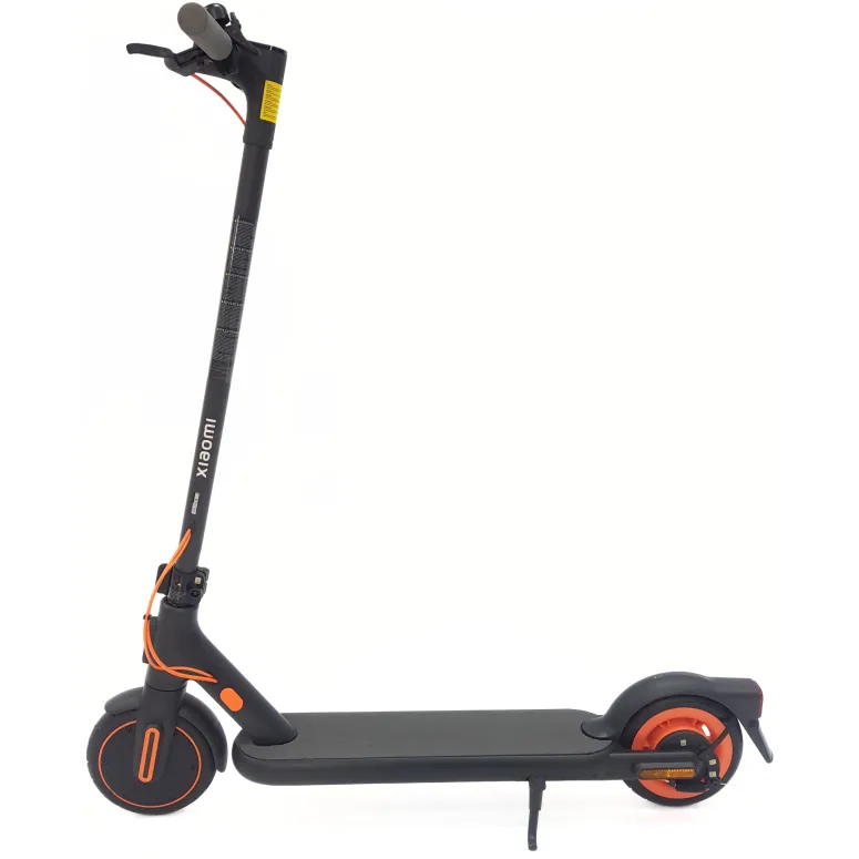 Hulajnoga Elektryczna 20km/h Xiaomi Electric Scooter 4 GO Światła 450W 90kg