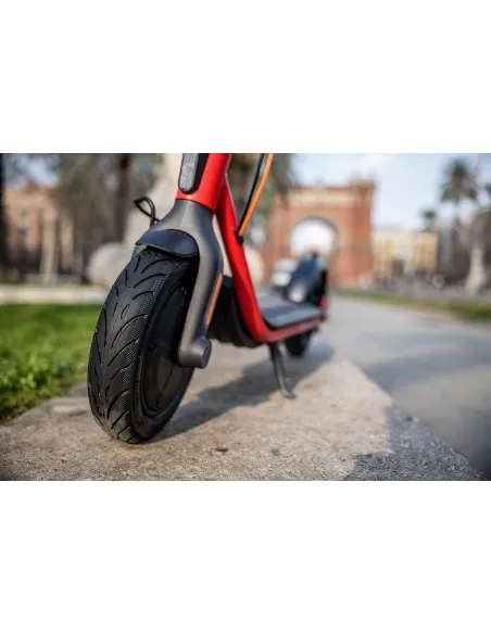 Hulajnoga Elektryczna Segway Ninebot D28D Światła 300W 7,65Ah 20km/h IPX5