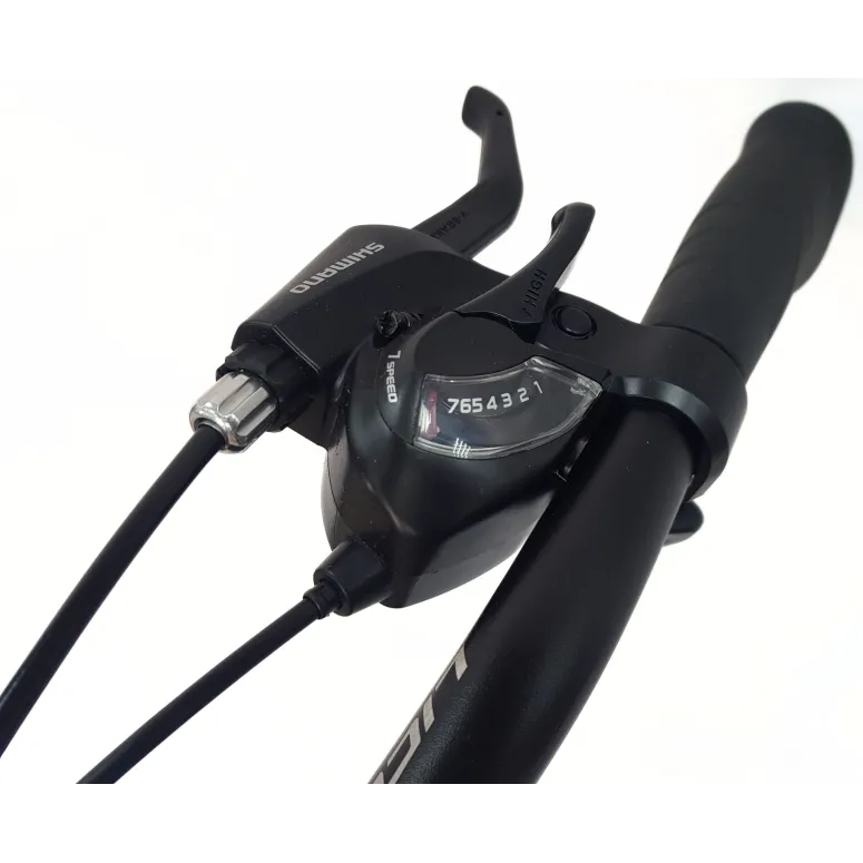 Rower Damski Trekkingowy 28 Aluminium Tarcze Cyngle Stopka Światła Dzwonek