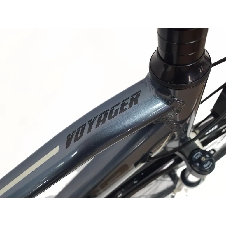 Rower Damski Trekkingowy 28 Aluminium Tarcze Cyngle Stopka Światła Dzwonek