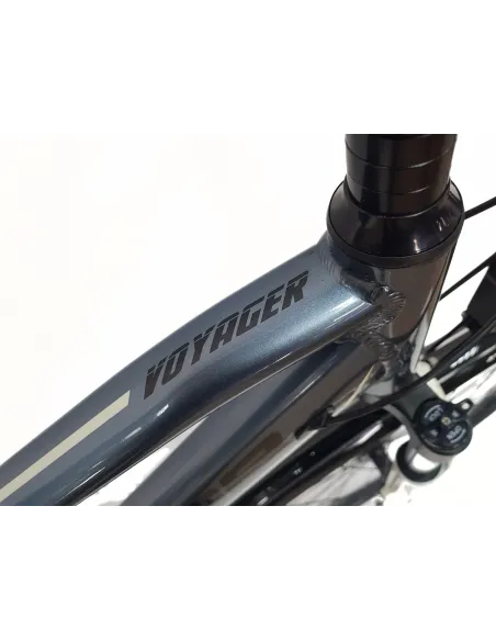 Rower Damski Trekkingowy 28 Aluminium Tarcze Cyngle Stopka Światła Dzwonek