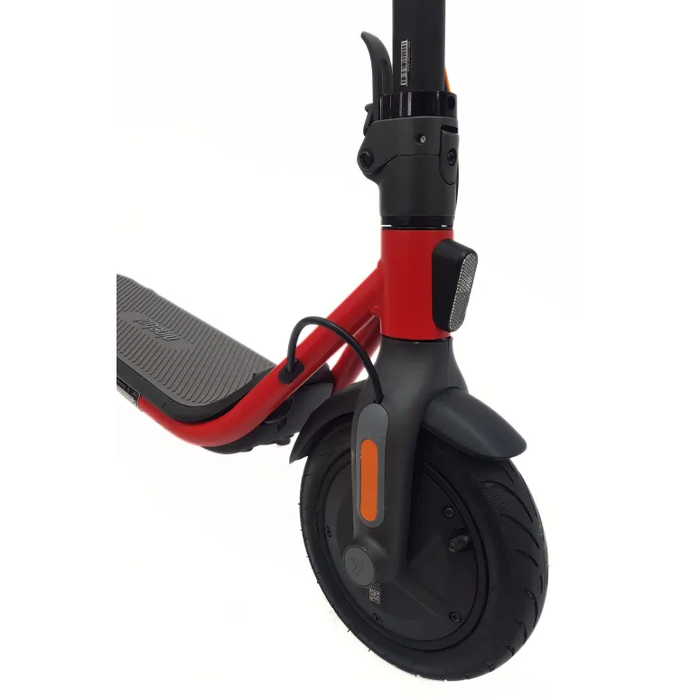 Hulajnoga Elektryczna Segway Ninebot D28D Światła 300W 7,65Ah 20km/h IPX5