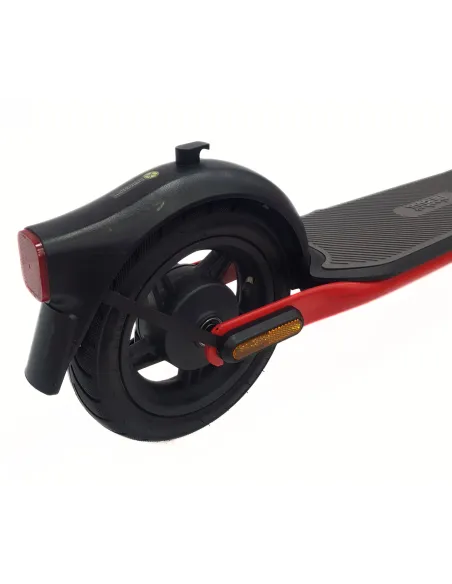 Hulajnoga Elektryczna Segway Ninebot D28D Światła 300W 7,65Ah 20km/h IPX5