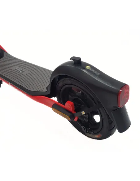 Hulajnoga Elektryczna Segway Ninebot D28D Światła 300W 7,65Ah 20km/h IPX5