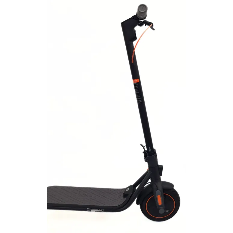 Elektryczna Hulajnoga Segway Ninebot KickScooter F40D II 350W 20km/h 10,2Ah