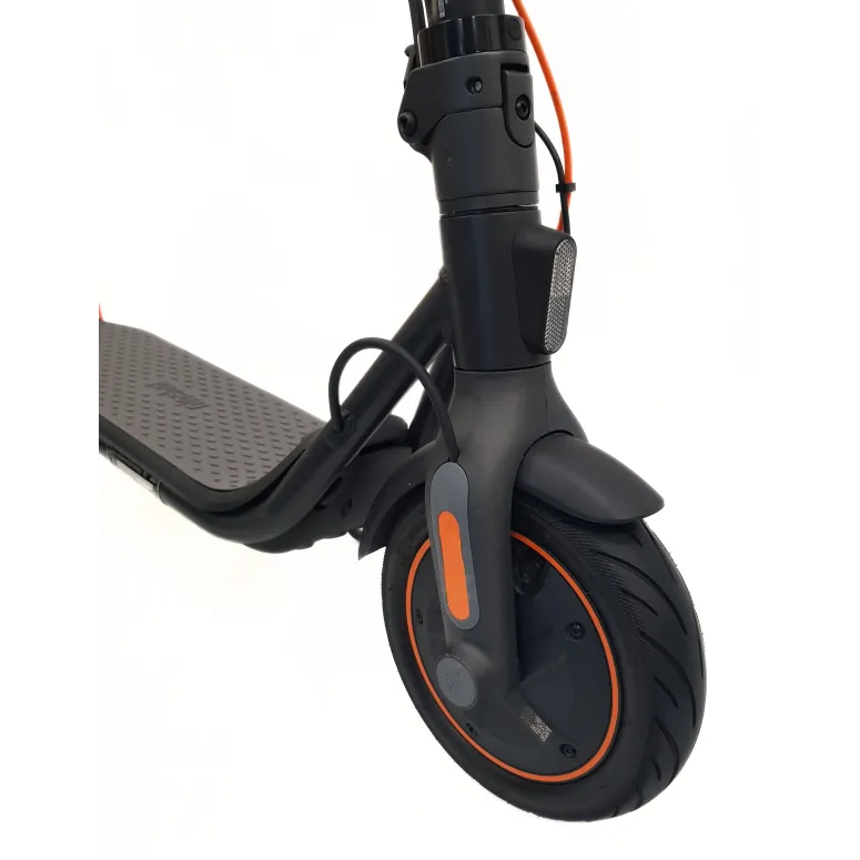 Elektryczna Hulajnoga Segway Ninebot KickScooter F40D II 350W 20km/h 10,2Ah