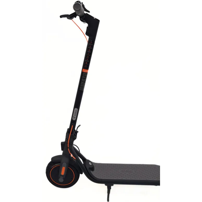 Elektryczna Hulajnoga Segway Ninebot KickScooter F40D II 350W 20km/h 10,2Ah