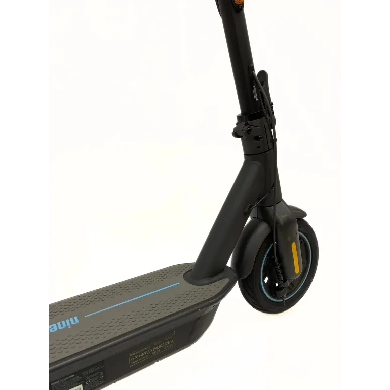 Hulajnoga Elektryczna Segway-Ninebot MAX G30D II 20km/h 350 W Oświetlenie