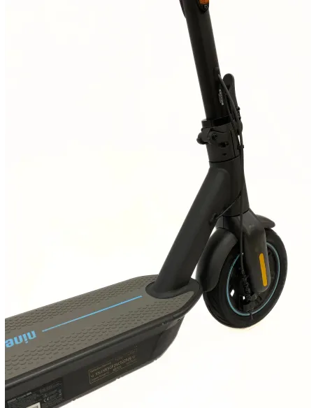 Hulajnoga Elektryczna Segway-Ninebot MAX G30D II 20km/h 350 W Oświetlenie