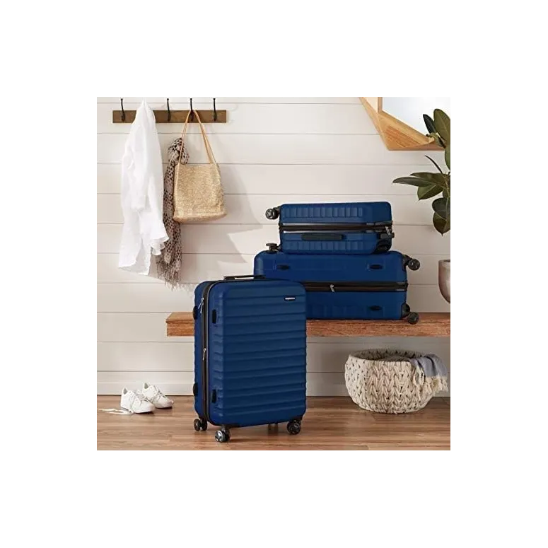 Walizka Kabinowa Amazon Basics Podręczna Twarda ABS 4 Kółka Granatowa 39 l