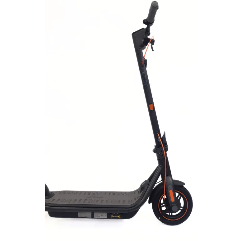 Hulajnoga Elektryczna Segway Ninebot F65I Oświetlenie IPX5 400 W 561 Wh