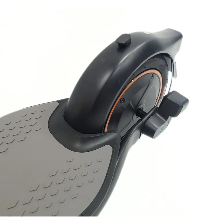 Hulajnoga Elektryczna Segway Ninebot F65I Oświetlenie IPX5 400 W 561 Wh