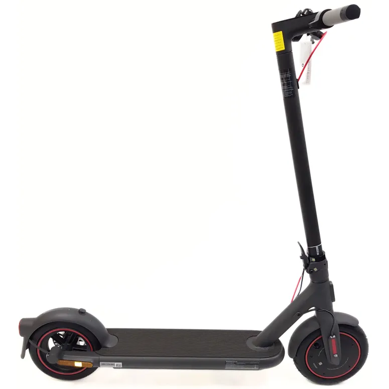 Hulajnoga Elektryczna Xiaomi Electric Scooter 4 Pro 350 W eABS IPX4 Światła
