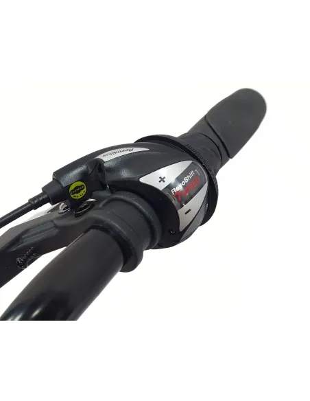 Rower Miejski Dziewczęcy 24 Uniwersalny Oświetlenie Stopka Dzwonek Bagażnik