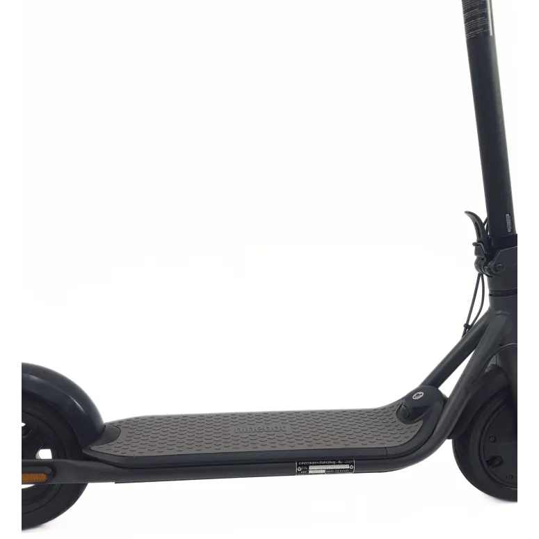 Hulajnoga Elektryczna Segway Ninebot F20D 20km/h IPX5 10 cali 5.1Ah Światła