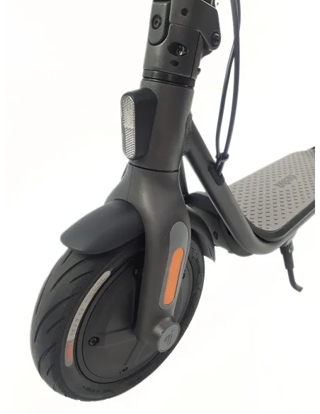 Hulajnoga Elektryczna Segway Ninebot F20D 20km/h IPX5 10 cali 5.1Ah Światła