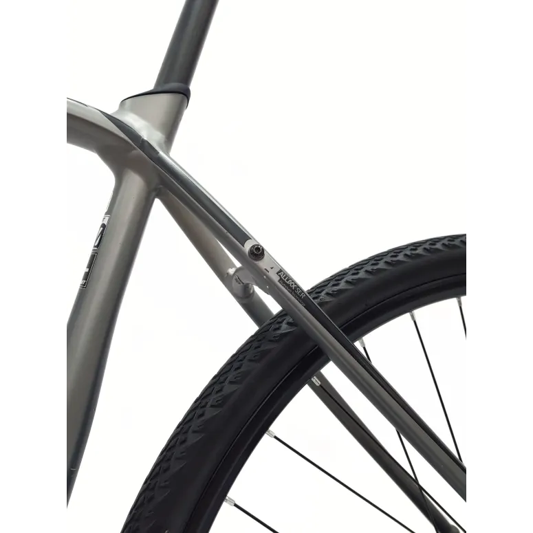 Rower Szosowy Gravel Giant ToughRoad Alu Hydraulika Apex Dzwonek Lekki