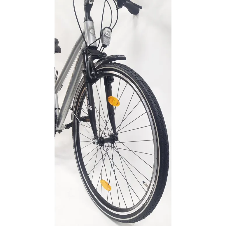 Rower Trekkingowy Uniwersalny 28 Cyngle 21 Biegów Bagażnik Światła Dzwonek