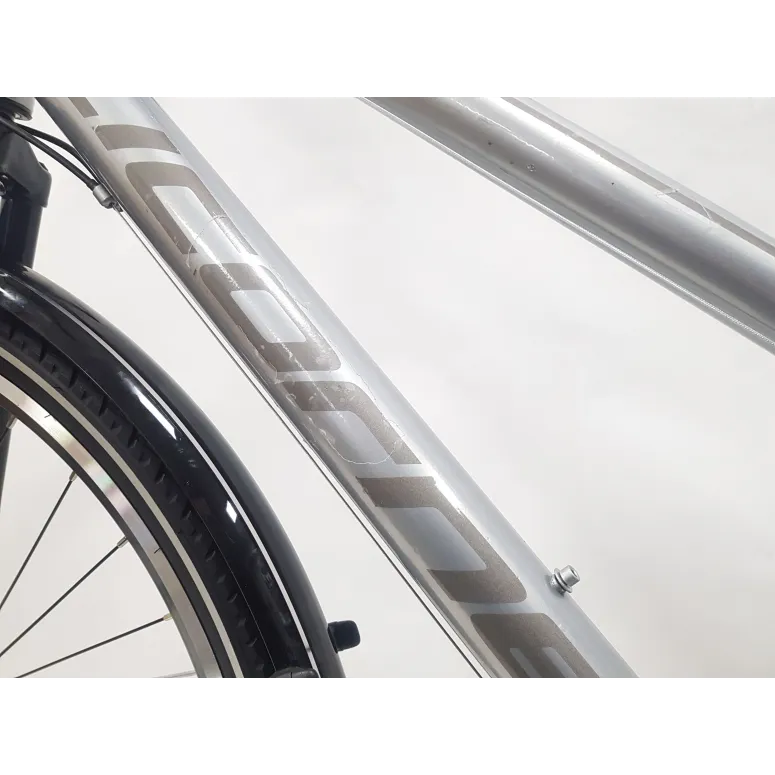 Rower Trekkingowy Uniwersalny 28 Cyngle 21 Biegów Bagażnik Światła Dzwonek