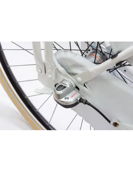 Rower Damski Miejski Koła 28" SHIMANO Nexus Oświetlenie Bagażnik Błotniki