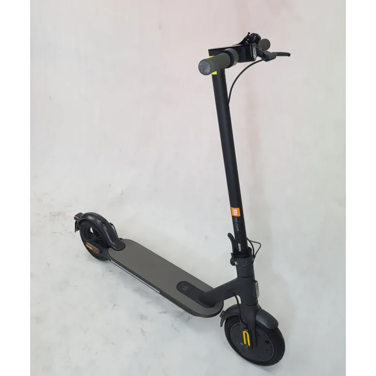 Hulajnoga Xiaomi Mi Electric Scooter Essential 8,5