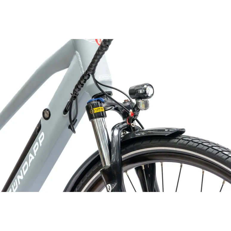 Trekkingowy Rower Elektryczny 28 Hydraulika Alu Wspomaganie Światła Stopka