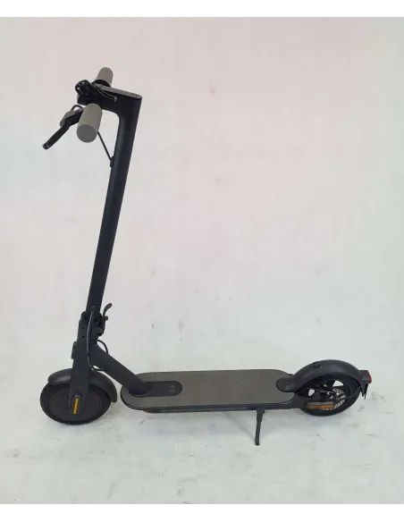 Hulajnoga Elektryczna Xiaomi Mi Scooter 1S 250 W Czarna Składana Światła