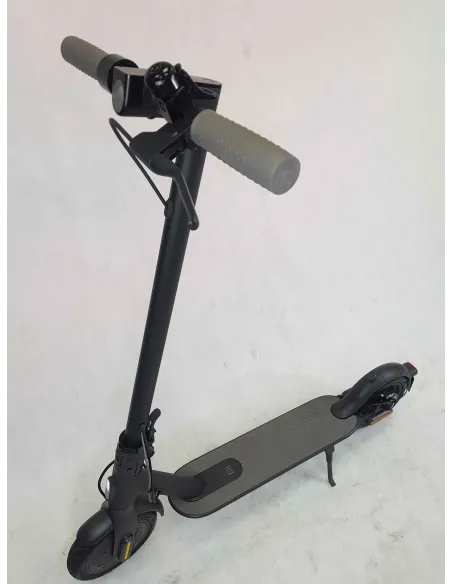 Hulajnoga Elektryczna Xiaomi Mi Scooter 1S 250 W Czarna Składana Światła