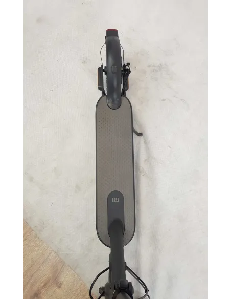 Hulajnoga Elektryczna Xiaomi Mi Scooter 1S 250 W Czarna Składana Światła