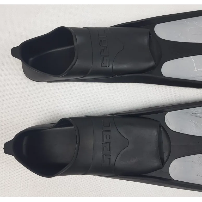 Krótkie Płetwy Pływackie Do Nurkowania z Efektem Kamuflażu Technopolimerowe