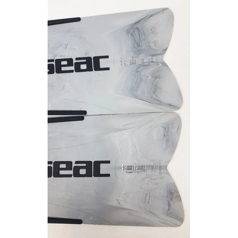 Krótkie Płetwy Pływackie Do Nurkowania z Efektem Kamuflażu Technopolimerowe