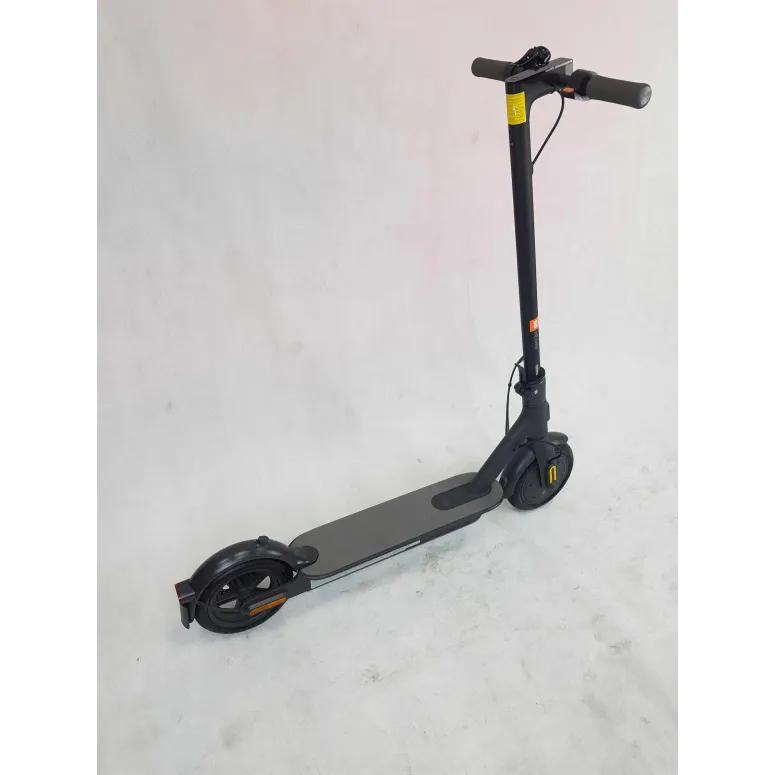 Hulajnoga Xiaomi Mi Electric Scooter Essential 8,5 - 14