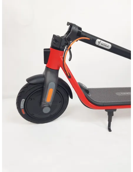 Hulajnoga Segway Ninebot KickScooter D28E 25km/h