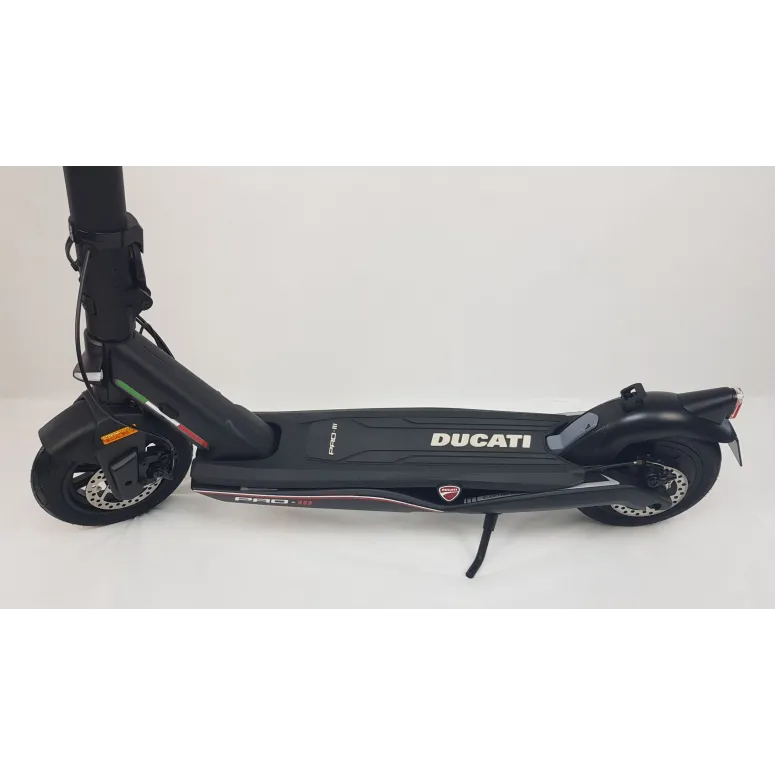 Hulajnoga Elektryczna Ducati Pro III 2022 350W NFC