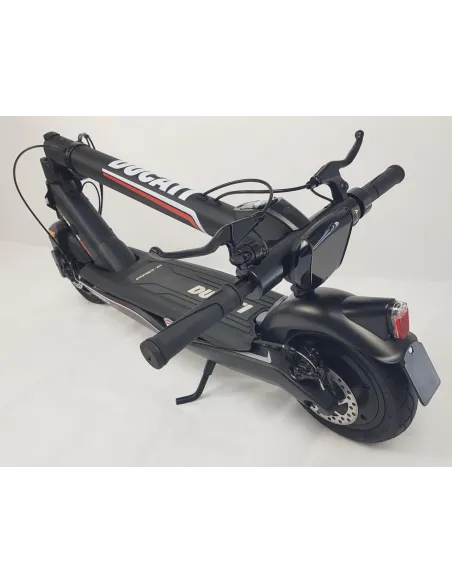 Hulajnoga Elektryczna Ducati Pro III 2022 350W NFC