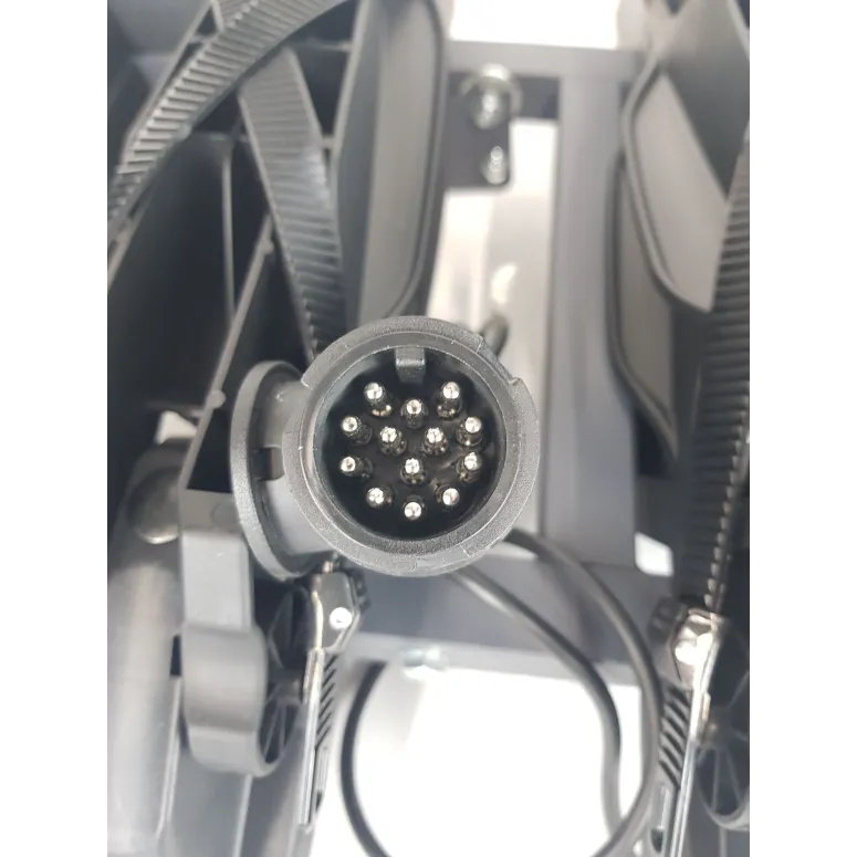 Bagażnik Rowerowy Peruzzo Como 4 Na 4 Rowery Do 60 kg Wtyczka 13-pin