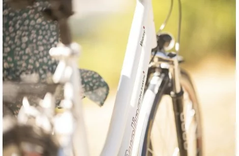 Rower Trekkingowy Damski 28 Stopka Turystyczny Bagażnik Oświetlenie Dzwonek