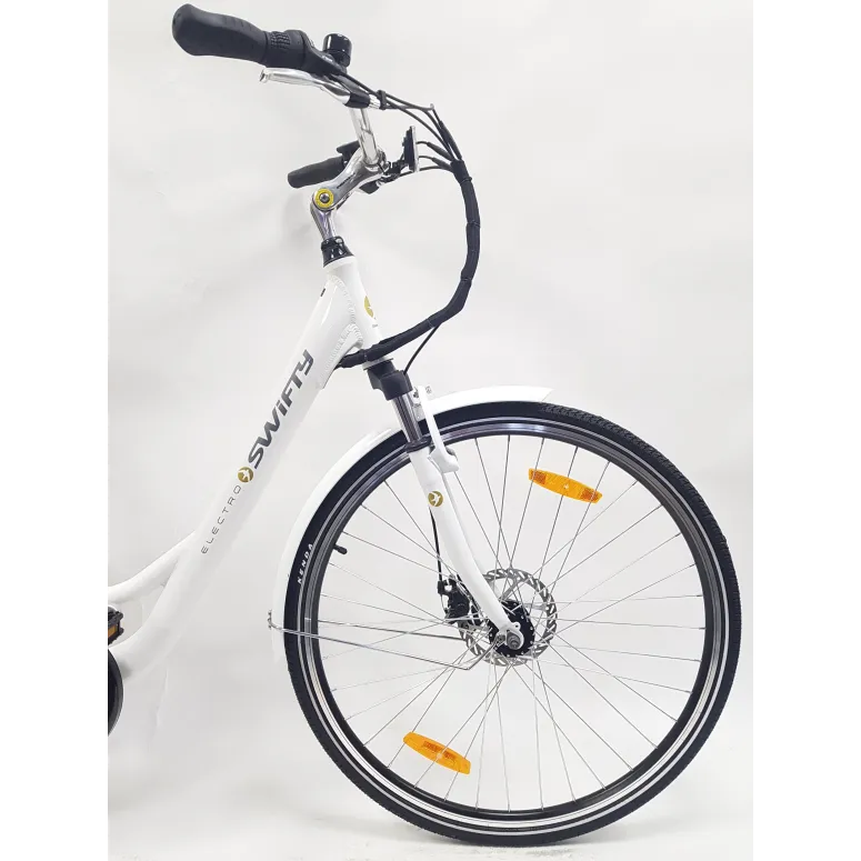 Elektryczny Rower Trekkingowy 28 Tarcze Turystyczny Bagażnik 250W 3 tryby