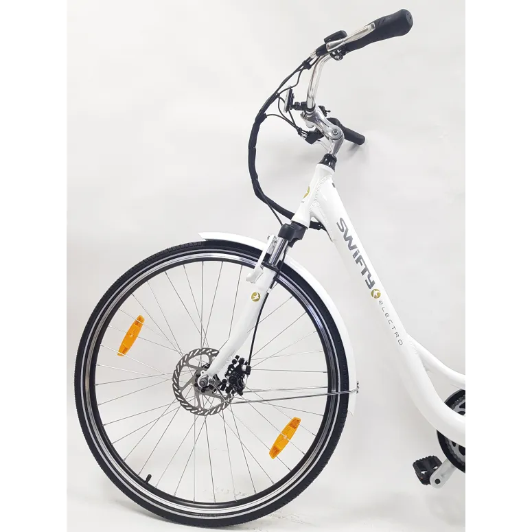 Elektryczny Rower Trekkingowy 28 Tarcze Turystyczny Bagażnik 250W 3 tryby