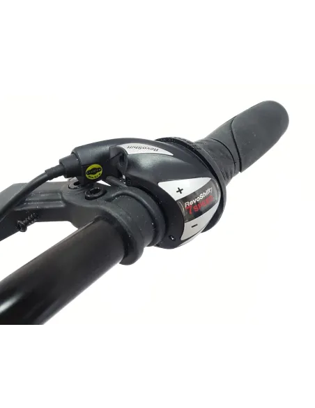 Rower Miejski 26 Dziewczęcy Uniwersalny Dzwonek Bagażnik Oświetlenie Stopka