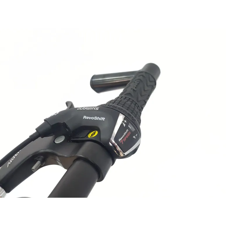 Rower Górski 26 Stalowy Młodzieżowy Amortyzacja Światła Dzwonek Dynamo Revo