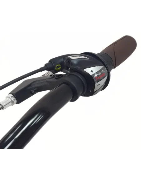 Rower Miejski Dziewczęcy 26 Revo Światła Stopka Błotniki Dzwonek Bagażnik