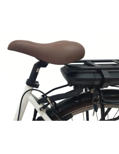 Elektryczny Rower Miejski Damski 28 Błotniki Oświetlenie Bagażnik Dzwonek