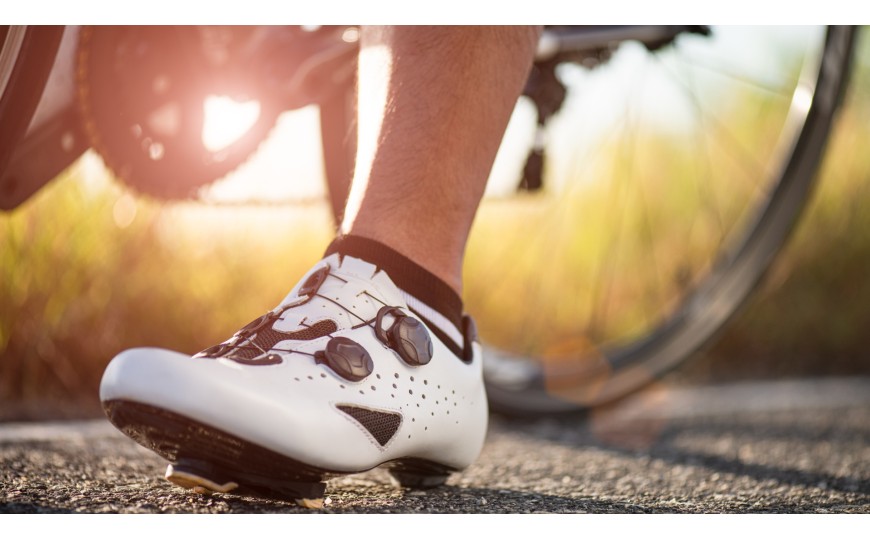 Co dają buty na rower? Wszystko co musisz wiedzieć o obuwiu rowerowym!