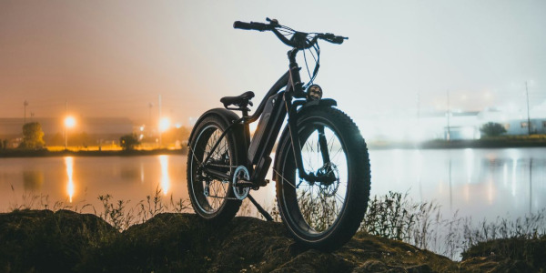 Jak kupić rower elektryczny? – kluczowe kwestie przy wyborze pierwszego e-bike’a