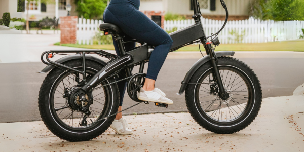 Czy na rowerze elektrycznym można jeździc bez pedalowania?