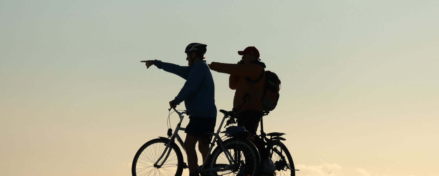 Rowery trekkingowe na długie trasy – przewodnik dla podróżników z pasją